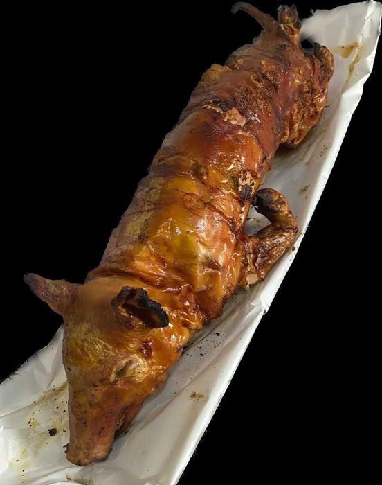 leitao em forno de lenha  sua casa