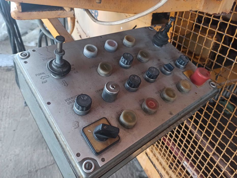 Вібропрес Knauer