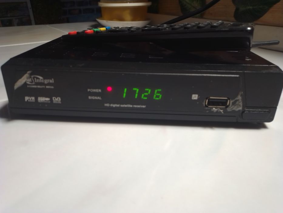 Спутниковый интернет ресивер sat integral s-1228HD Heavy Metal.с вайфай антенной.