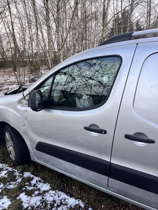 Citroen berlingo tylna oś 2010 rok