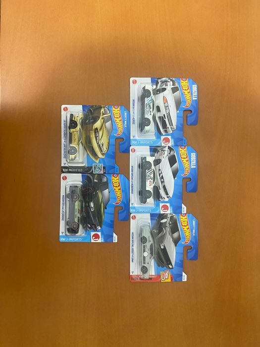 Hot wheels 85 unidades