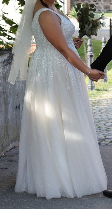 Suknia ślubna | BOHO | 42/44 | Po czyszczeniu chemicznym