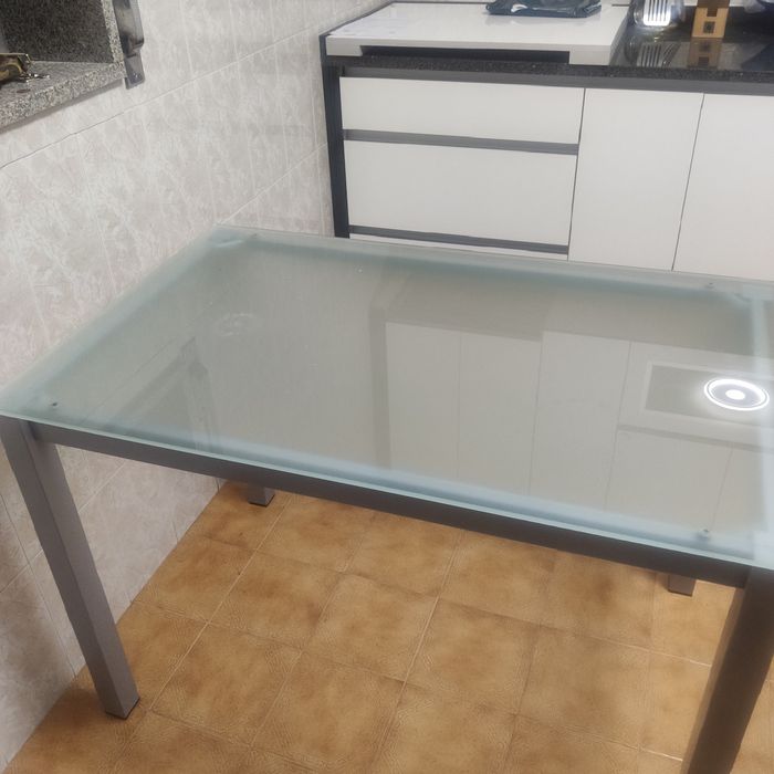 Mesa de vidro cozinha, estado irrepreensível