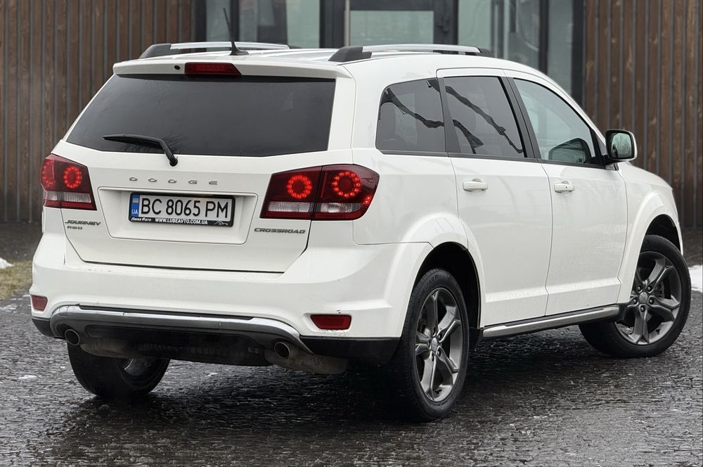Dodge Journey 3.6 бензин 4WD 7 мест