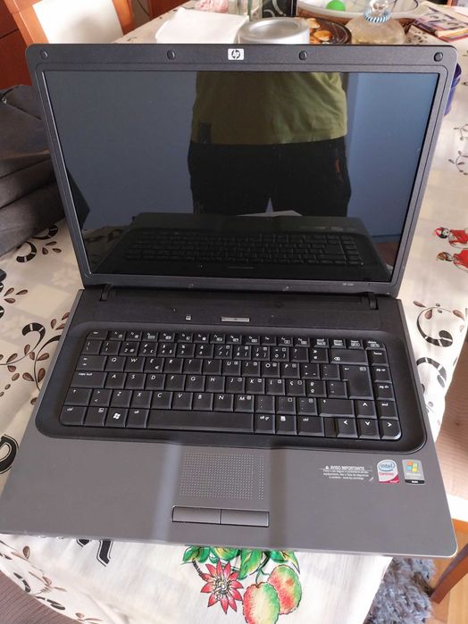 Caixa de maquina de fazer roscas em tubos.portatil Hp,toshiba .