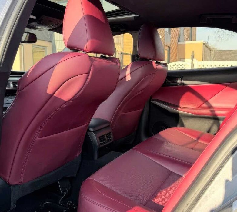 Lexus IS 300      2016