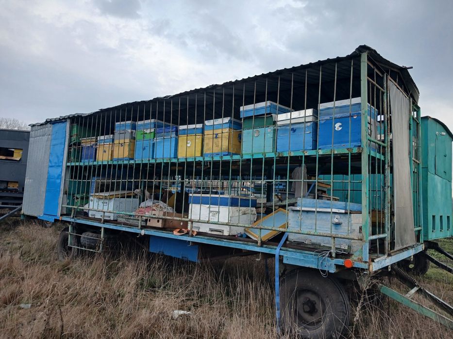 Прицепи для бджіл