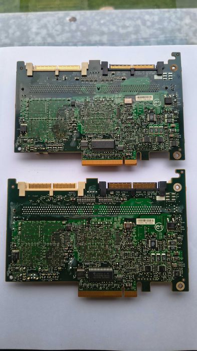 Kontroler RAID Dell Perc 5/i 256MB Adapter PCI-E 1.0x8 3Gb SAS TU005