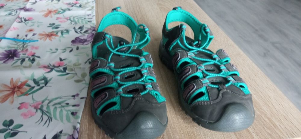 Sandałki HI Tech 37