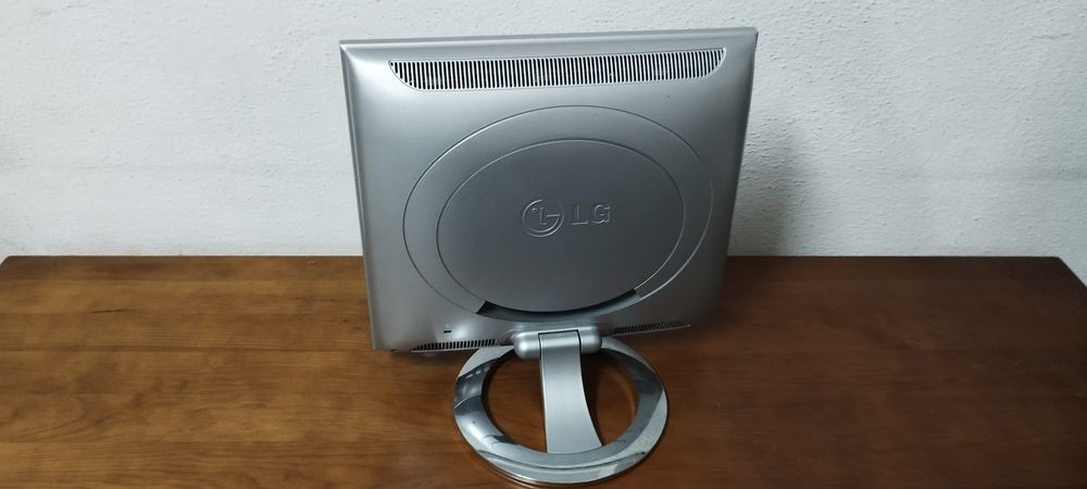 Monitor LCD LG  com avaria