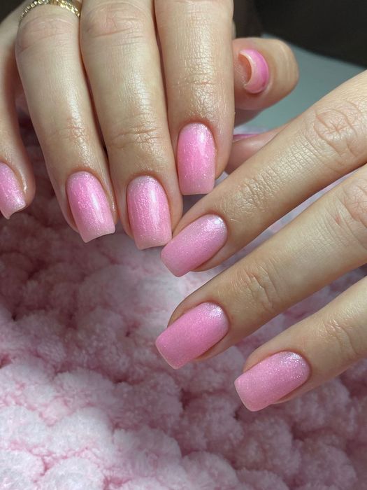 Манікюр та педикюр