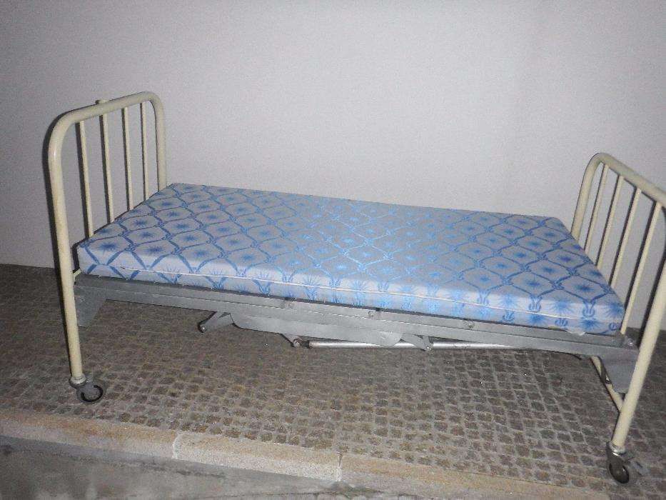 Cama hospitalar