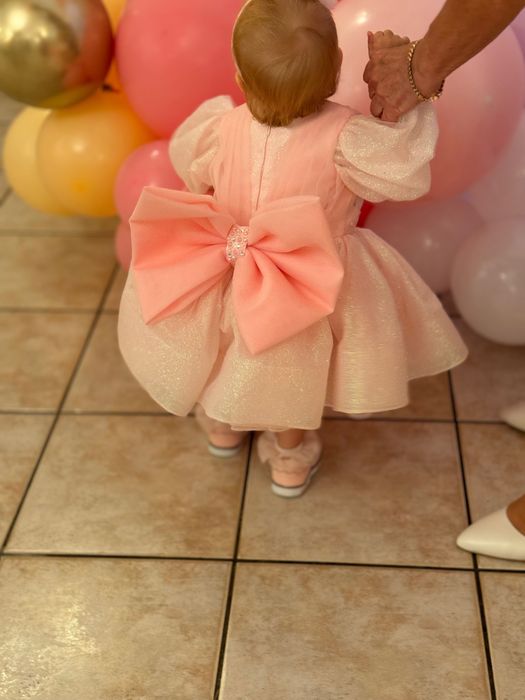 Продам платтячко для дівчинки на 1 рік!