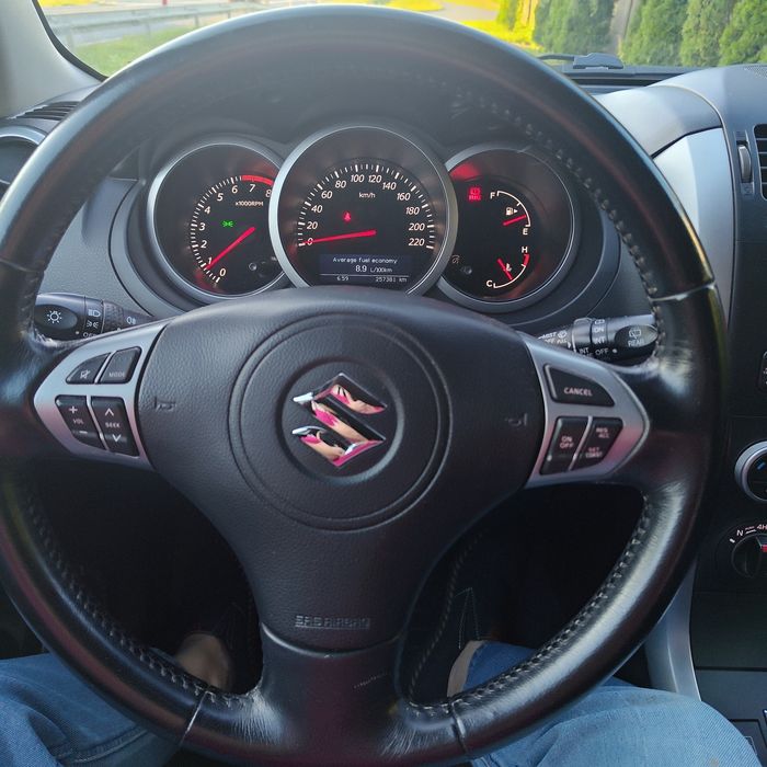 Suzuki Grand Vitara 2,4b Premium. Polski salon. Pierwszy właściciel.