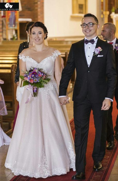 Nietuzinkowa Suknia ślubna