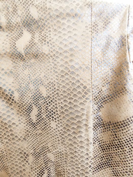 Продам итальянский  пиджак из лазерной натуральной кожи .