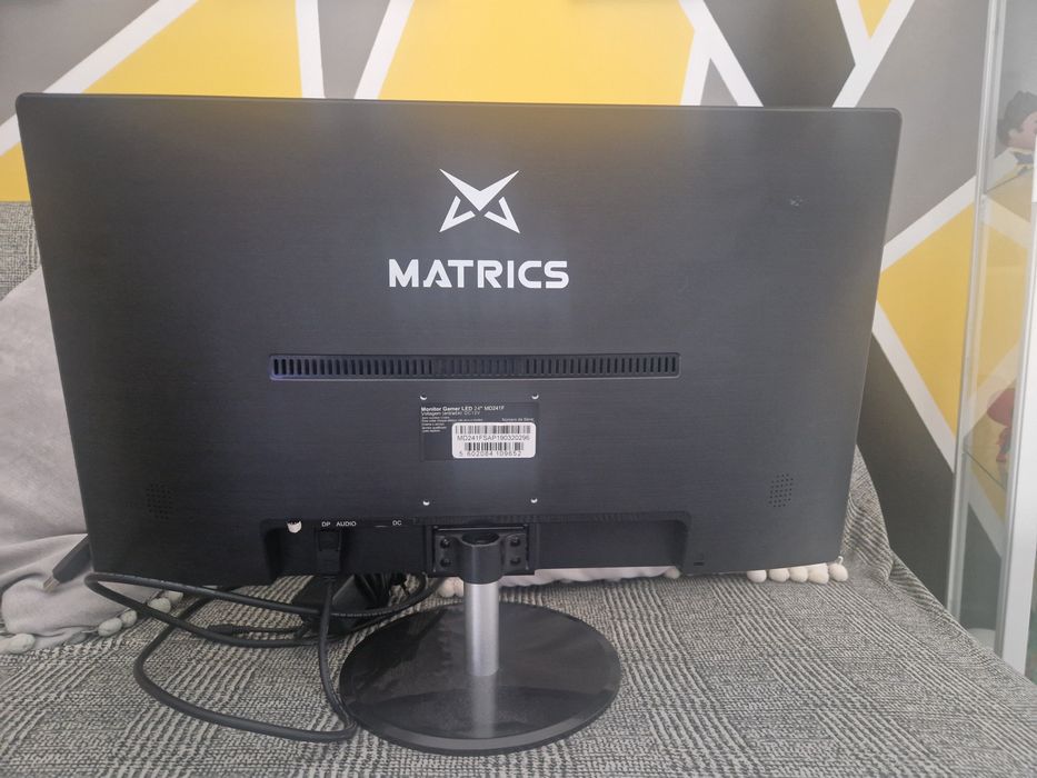 Monitor game matrics