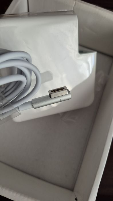 Apple Power adapter for 85w MagSafe для Macbook Pro