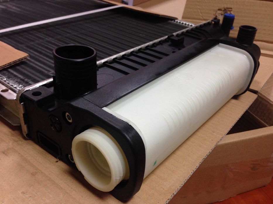 Радіатори охолодження двигуна до BMW E36, та інших BMW.