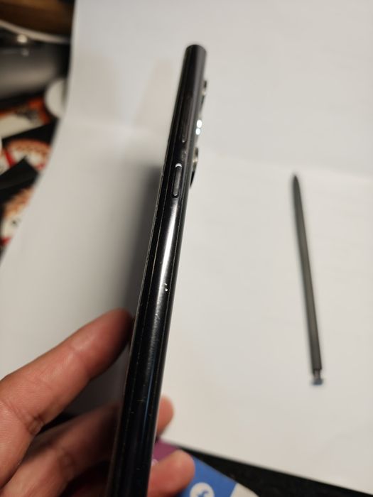 Samsung Galaxy S22 Ultra 256GB – Como novo, com proteções desde o início