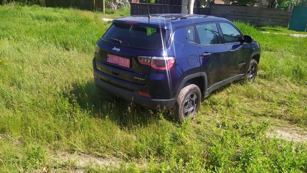 продам джіп компас