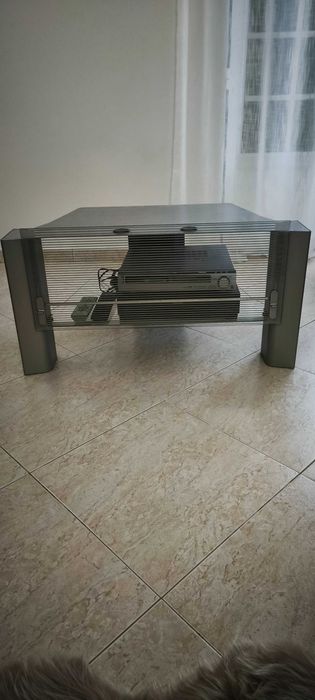 Móvel para TV em metal