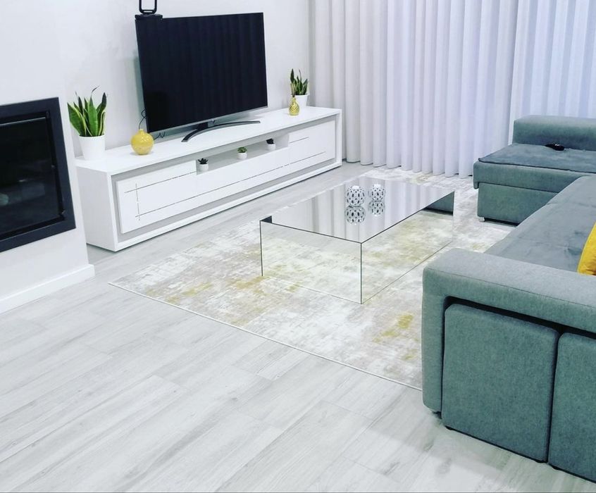 Mesa centro sala espelhada