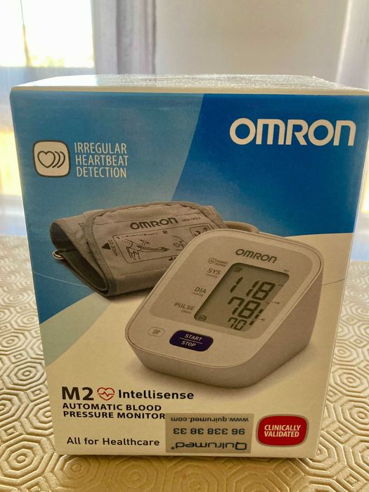 Medidor de tensão arterial de braço Omron M2 como novo