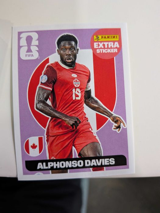 Alphonso Davies Extra Sticker Bordô 2026