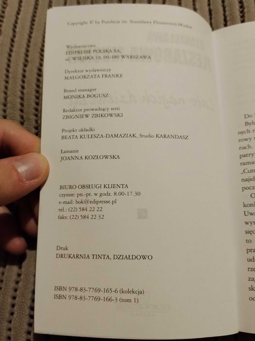 Lato nagich dziewcząt