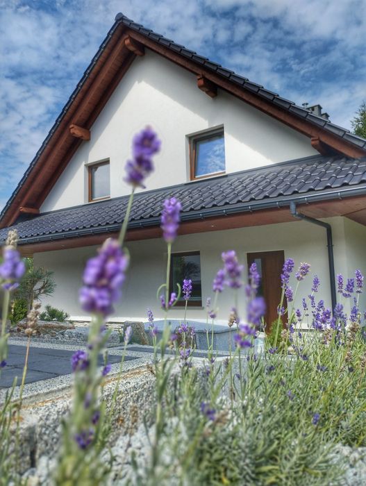 Domek z jacuzzi/sauną w górach,blisko rzeki i lasu,2-16 osób