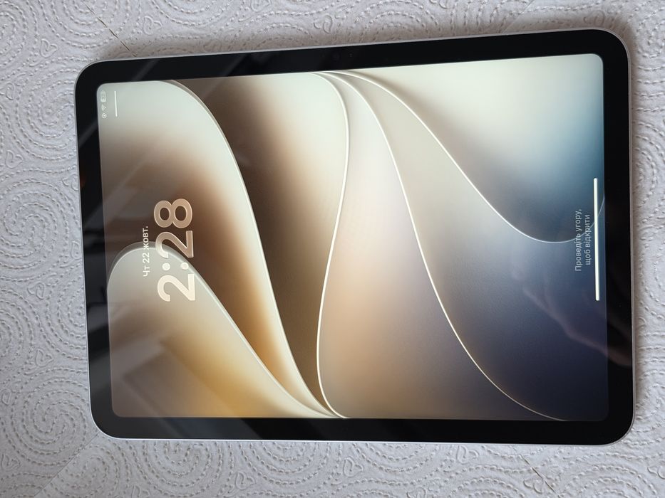 iPad Air 5th M1 A2589 справний + сім карта