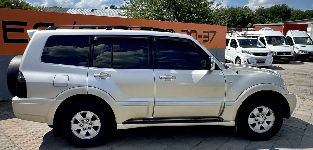 Mitsubishi Pajero Wagon