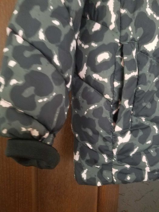 Куртка H&M зимова з капюшоном 8-10 років, зріст 140-146