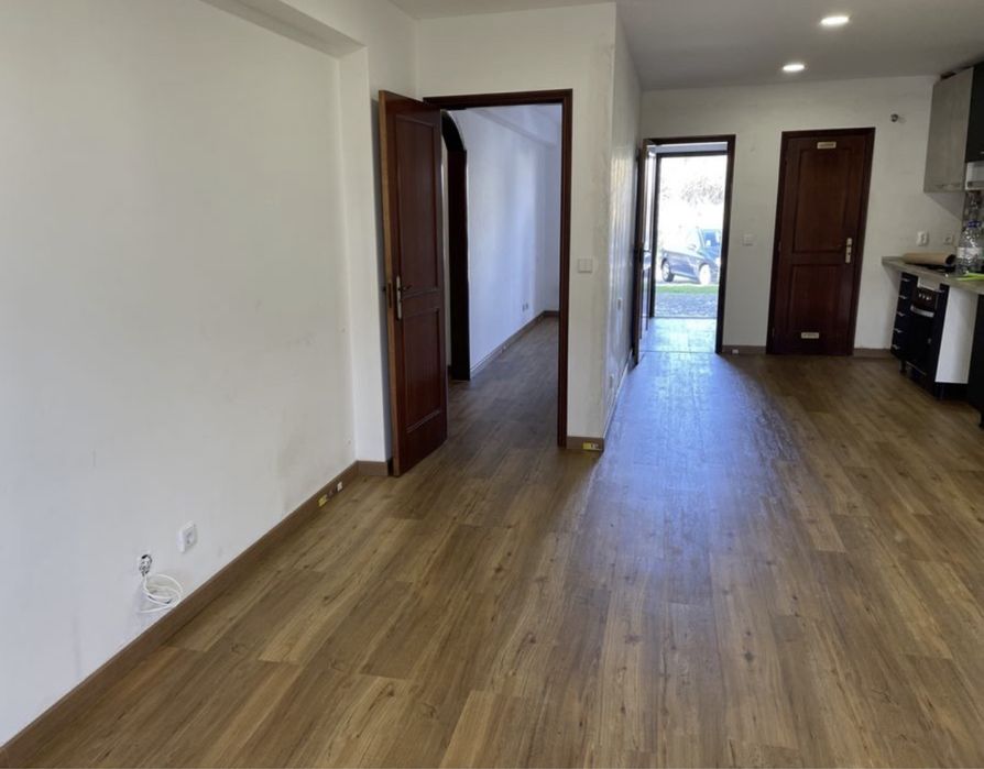 Colocação chão flutuante,vilinico e outras instalações