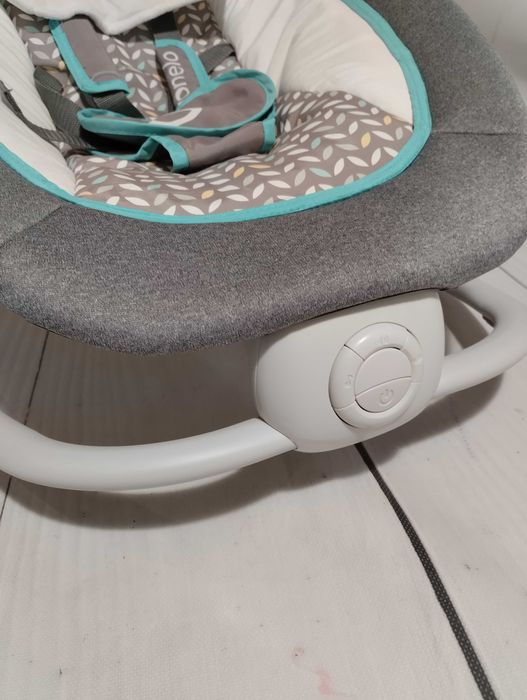 Lionelo Pascal Bujaczek leżaczek interaktywny melodie, wibracje