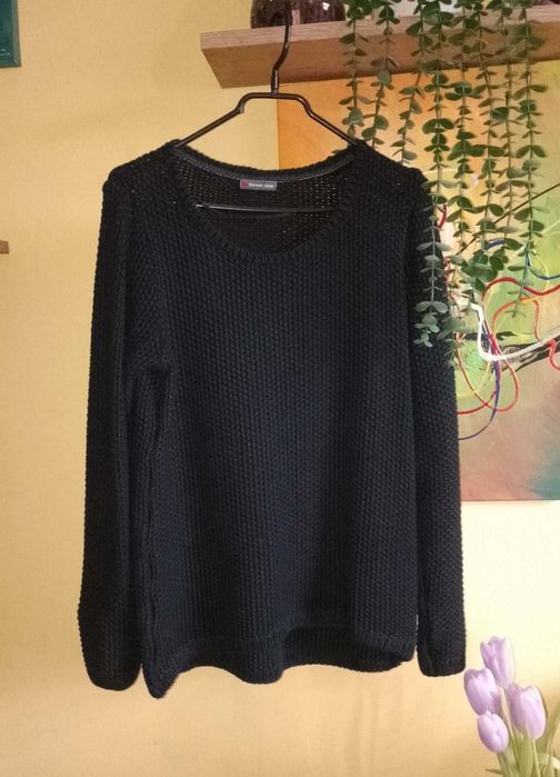 sweter czarny damski 40 L*Streed One* tył zaokrąglony dłuższy