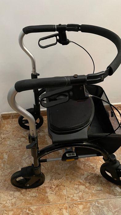 Andarilho com 4 rodas