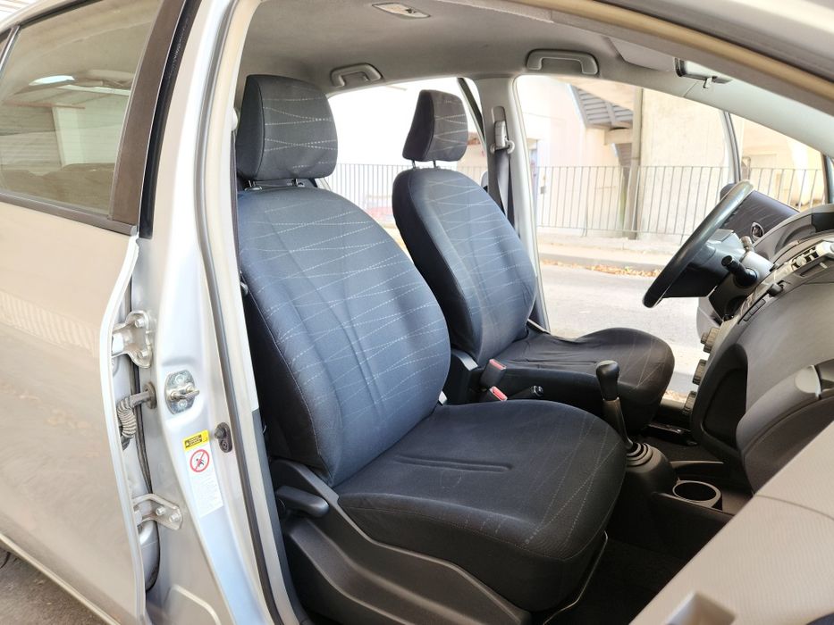 Toyota Yaris — fotografia 9