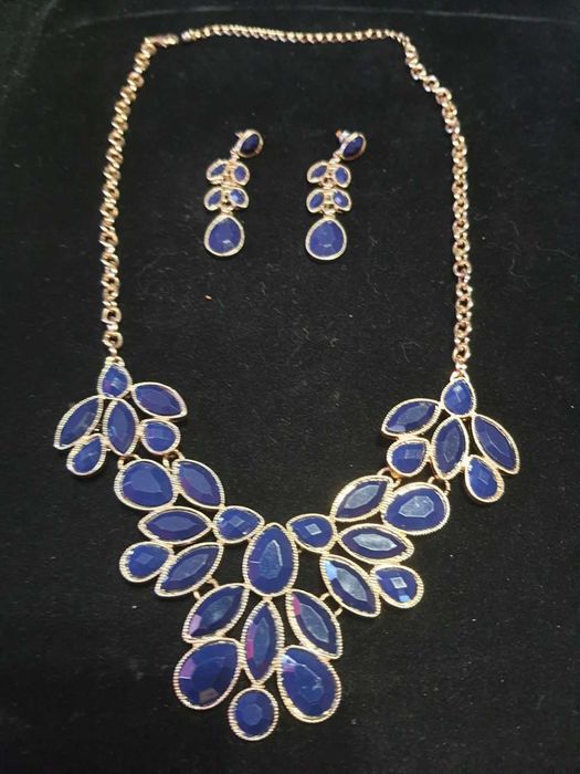 Комплект біжутерії Сині камні Ейвон