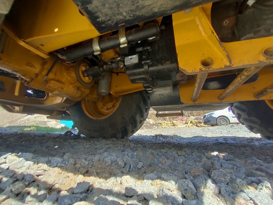 CAT 428(432)F2  2018г.в.