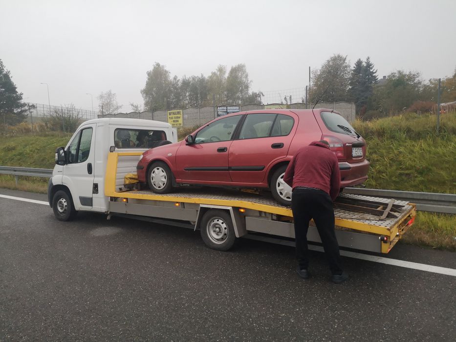 Nissan Almera