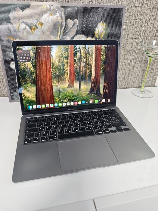 MacBook Air M1 акум 100%