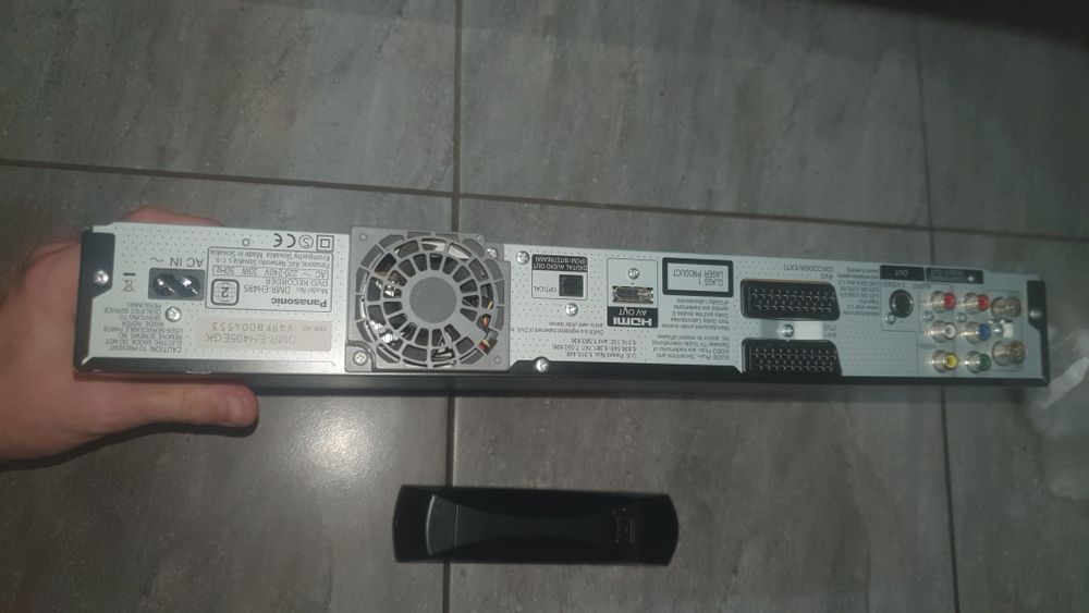Nagrywarka HDD&DVD Panasonic DMR-EH495 USB Hdmi Divx DV IN Optical