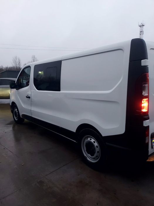 Оригінальний вантажо-пасажир 5 місць, 2022 рік, 2,0 дизель, Автомат.