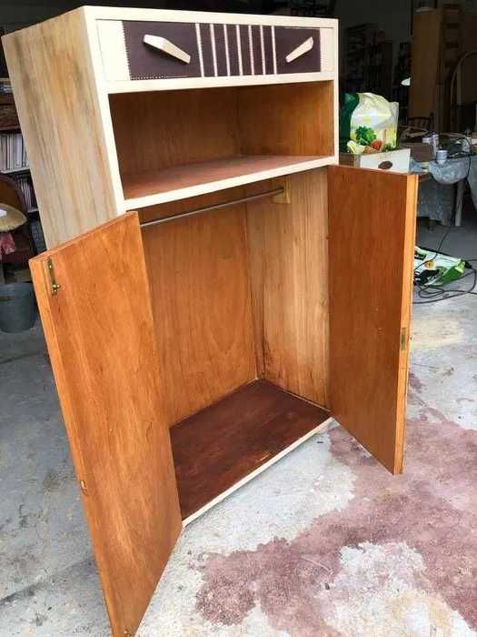 Guarda Fatos dos anos 70, remodelado.