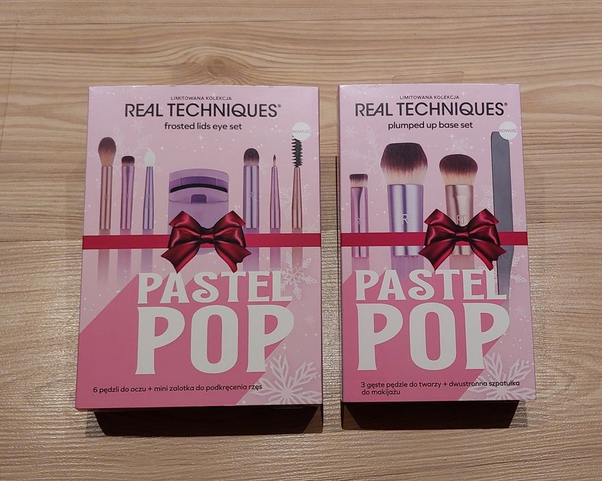 Dwa zestawy pędzli Real Techniques