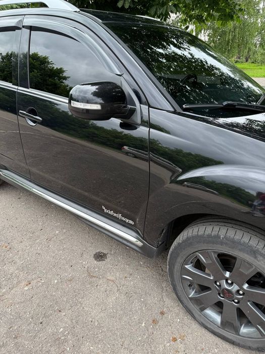 Mitsubishi outlander XL