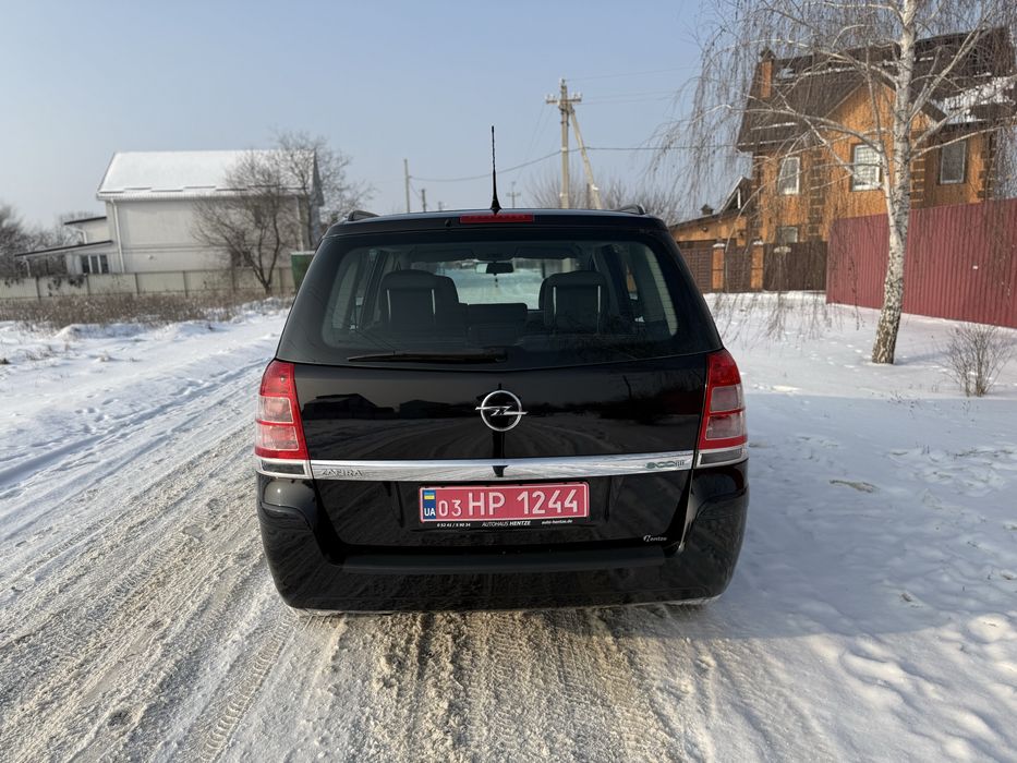 Свіжопригнаний Opel Zafira з Німеччини Розмитнений