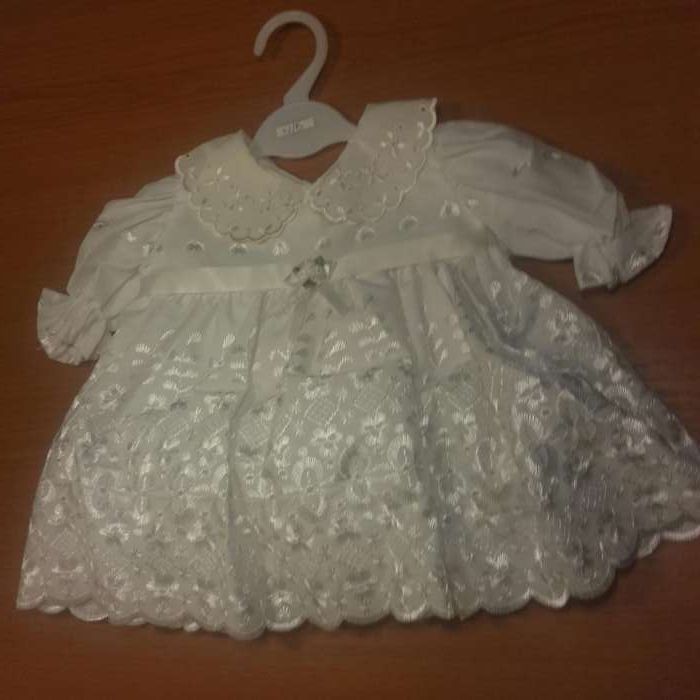 Oryginalny angielski komplet, może być do chrztu.